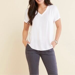 Cloth and Stone White V Neck Tshirt